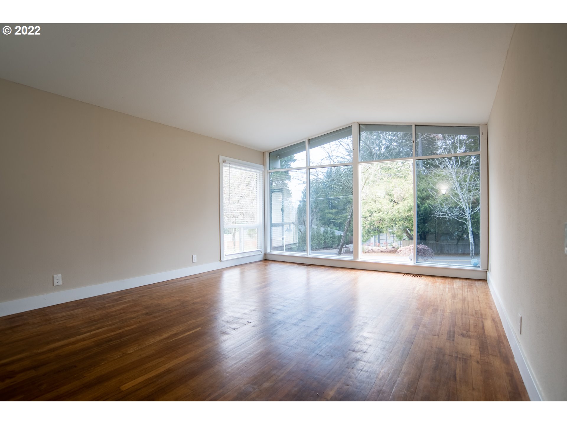2424 Greentree Road Lake Oswego, OR 97034 - Photo 26 of 32 Gallery Image 26