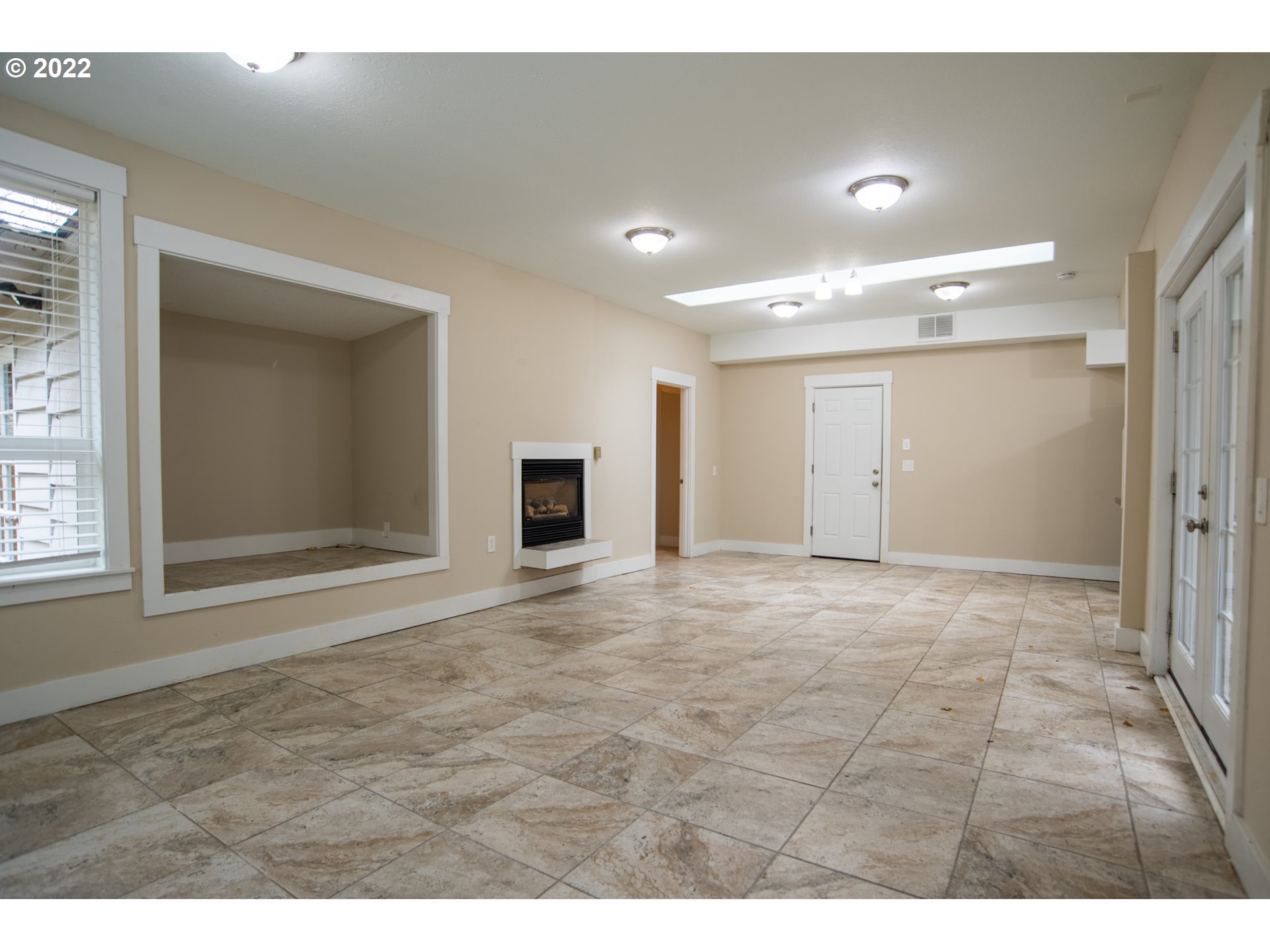 2424 Greentree Road Lake Oswego, OR 97034 - Photo 6 of 32 Gallery Image 6