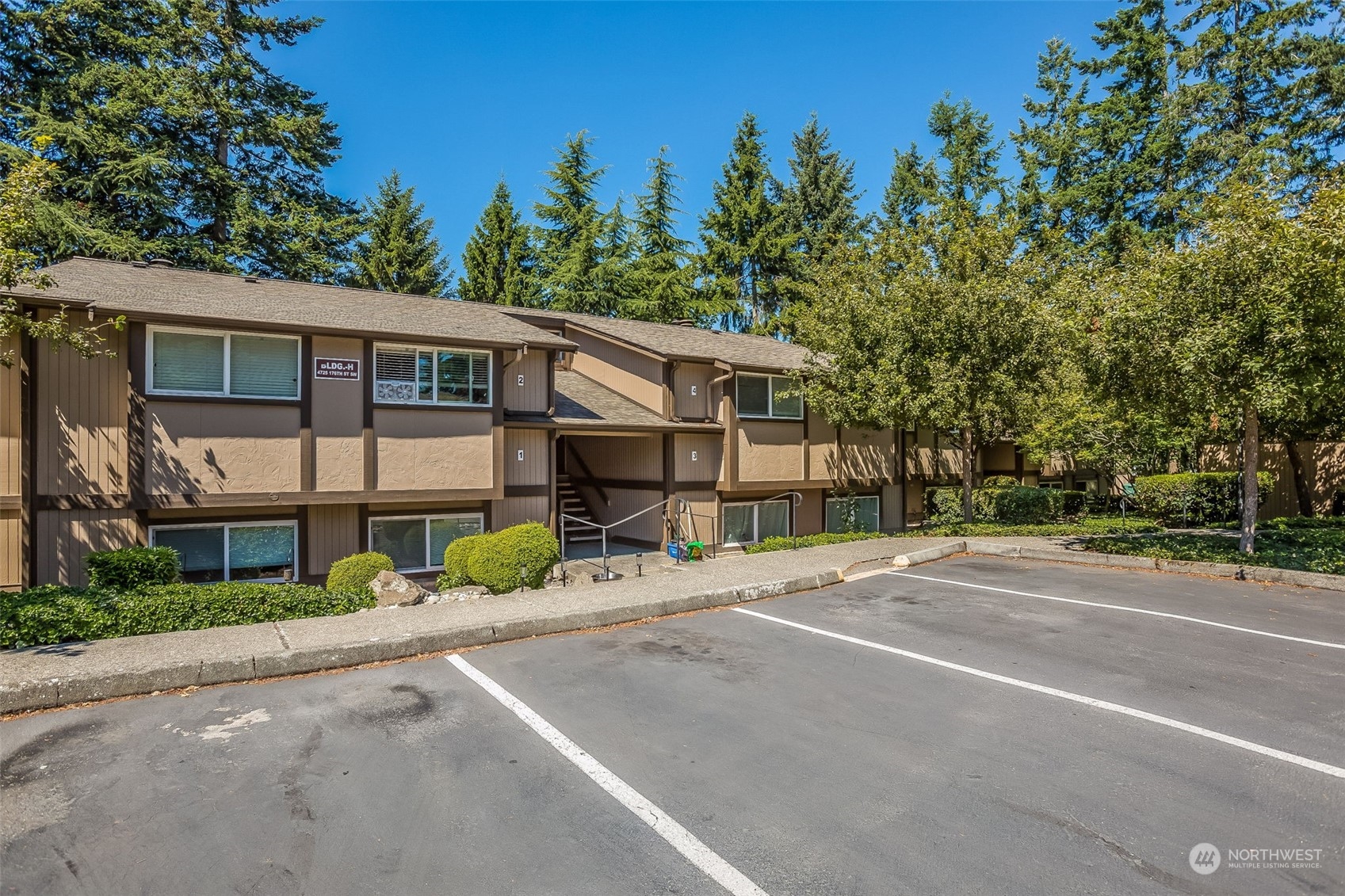 4725 176th Street Southwest, Unit H6, Lynnwood, WA 98037 Compass