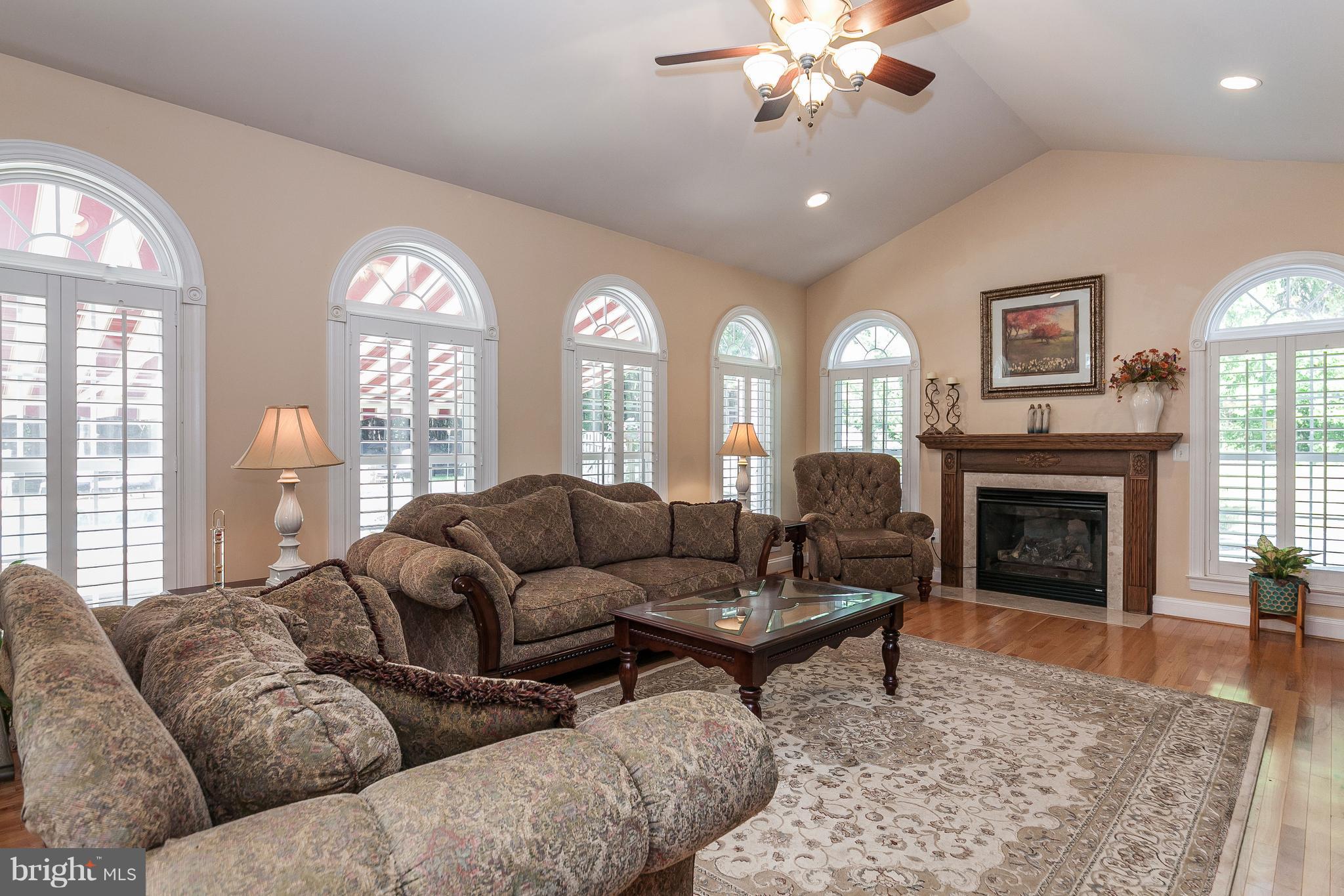 5603 Old Bust Head Road Broad Run, VA 20137 - Photo 14 of 30 Family Room