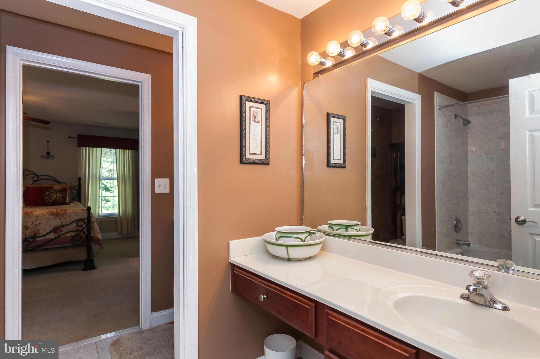 5603 Old Bust Head Road Broad Run, VA 20137 - Photo 22 of 30 Full Jack-n-Jill Bath w/Two Vanities, Tile Floor