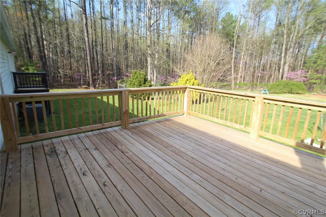 802 Scotts Bottom Road Dillwyn, VA 23936 - Photo 4 of 28 a view of balcony with wooden floor