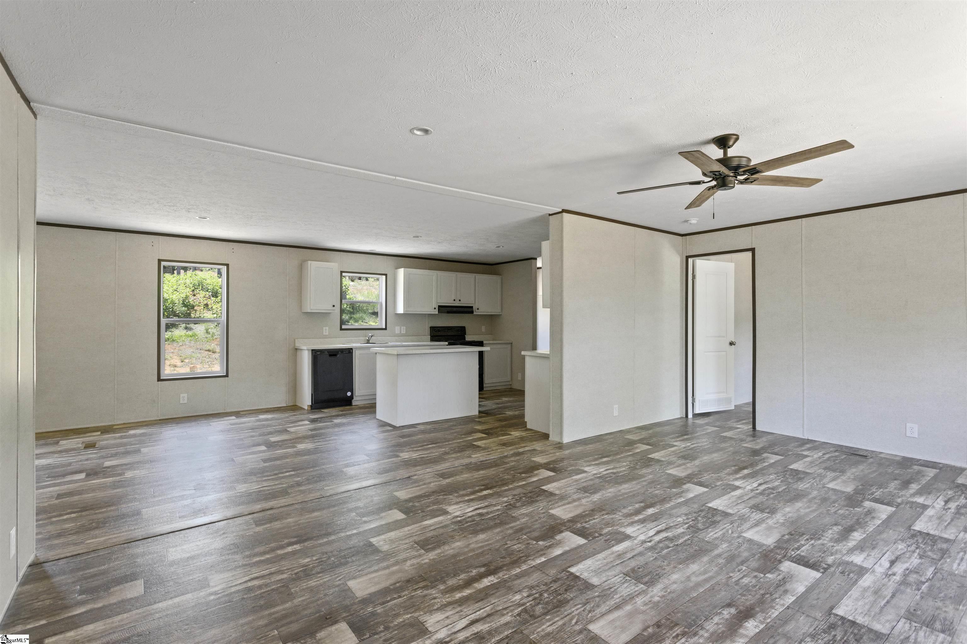 103 Hideaway Court Easley, SC 29640 - Photo 4 of 16