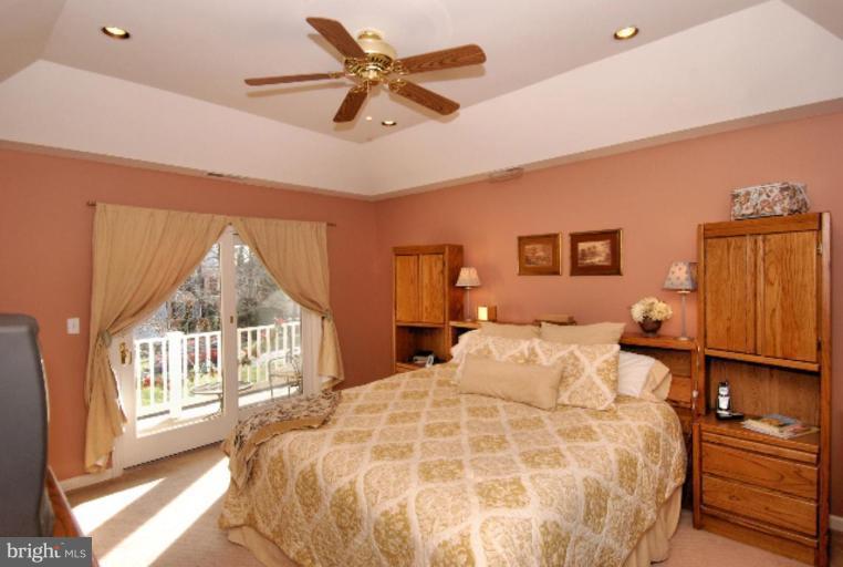314 Tschiffely Square Road Gaithersburg, MD 20878 - Photo 4 of 12 Master Bedroom