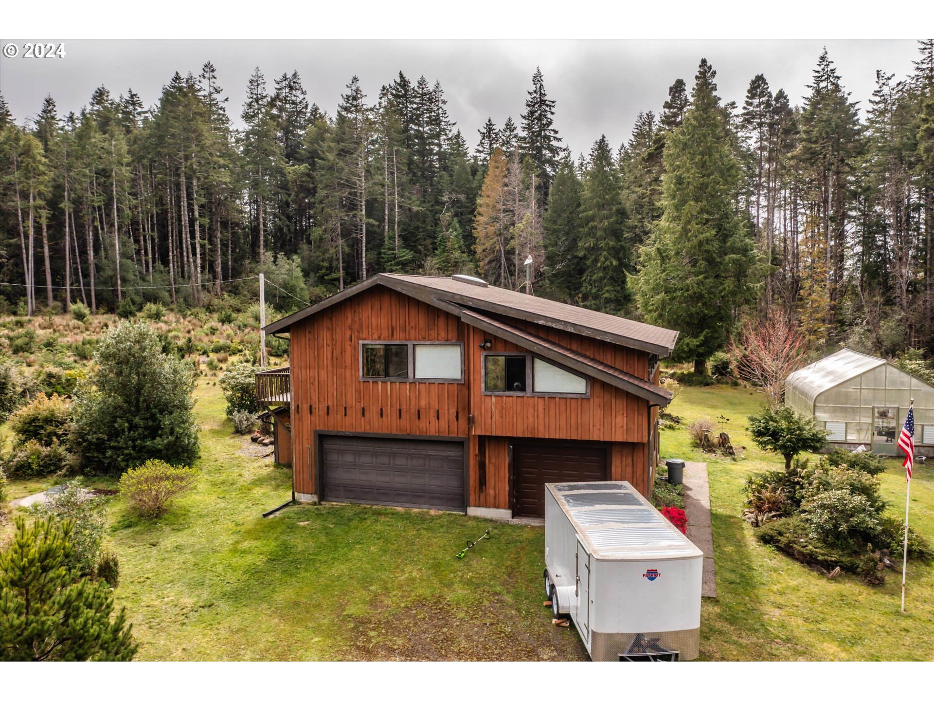 56512 Christopher Road Bandon, OR 97411 - Photo 3 of 40 Gallery Image 3