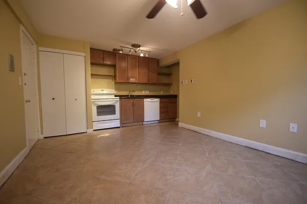 $2,100 | 1 Colonial Village Drive, Unit 3, Arlington, MA 02474