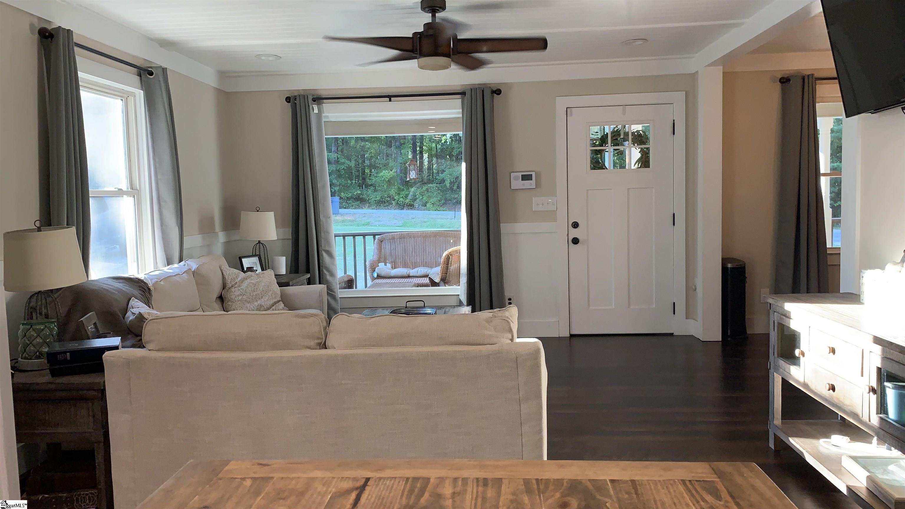 124 Henderson Road Greer, SC 29651 - Photo 8 of 21