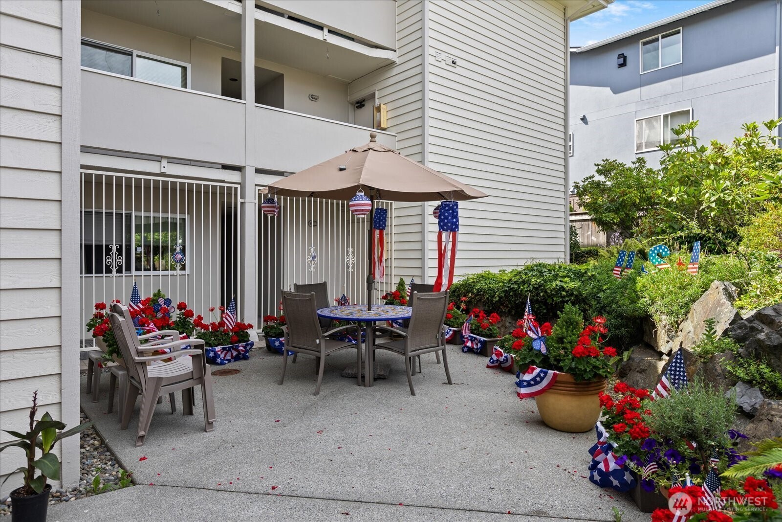 233 3rd Avenue South, Unit 203 Edmonds, WA 98020 - Photo 21 of 29