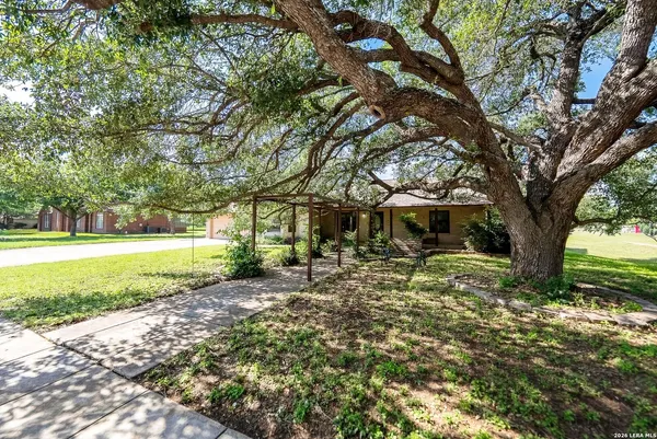 $425,000 | 119 Village Path, Castroville, TX 78009