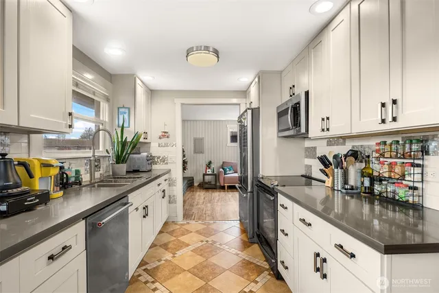 $499,950 | 1015 F Street Southeast, Auburn, WA 98002