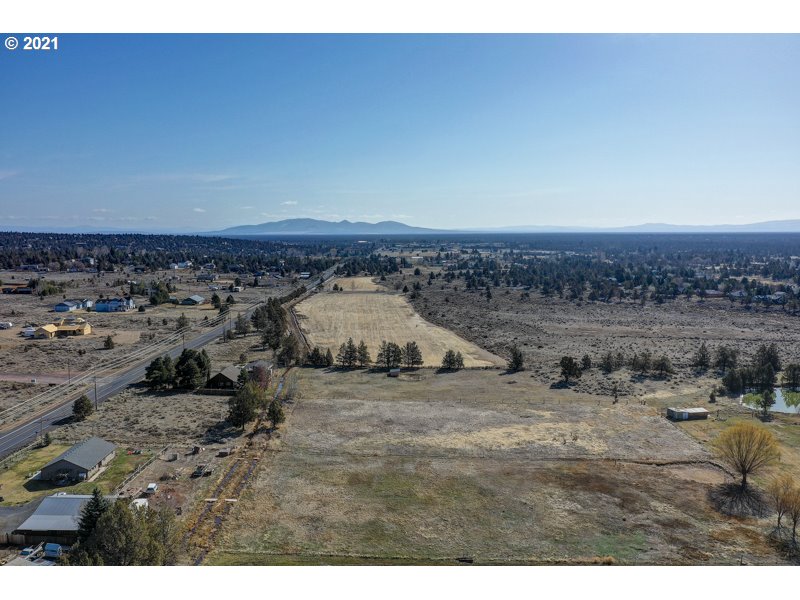 20677 Tumalo Road Bend, OR 97703 - Photo 8 of 13