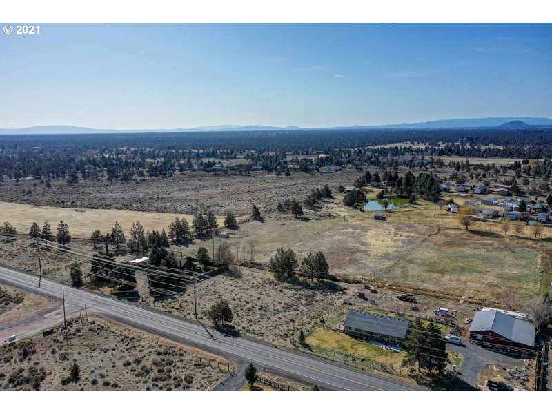 20677 Tumalo Road Bend, OR 97703 - Photo 9 of 13