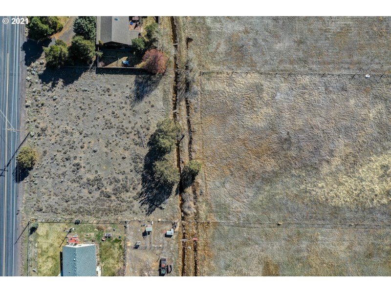 20677 Tumalo Road Bend, OR 97703 - Photo 10 of 13