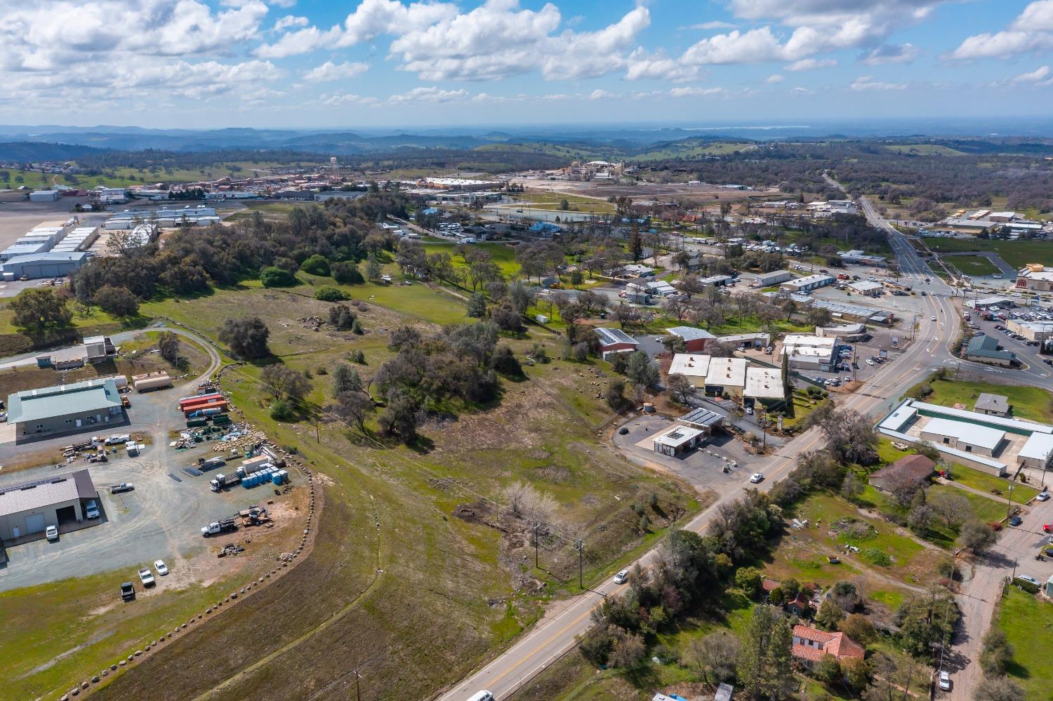 0 Ridge Road Sutter Creek, CA 95685 - Photo 12 of 14 an aerial view of residential houses with outdoor space