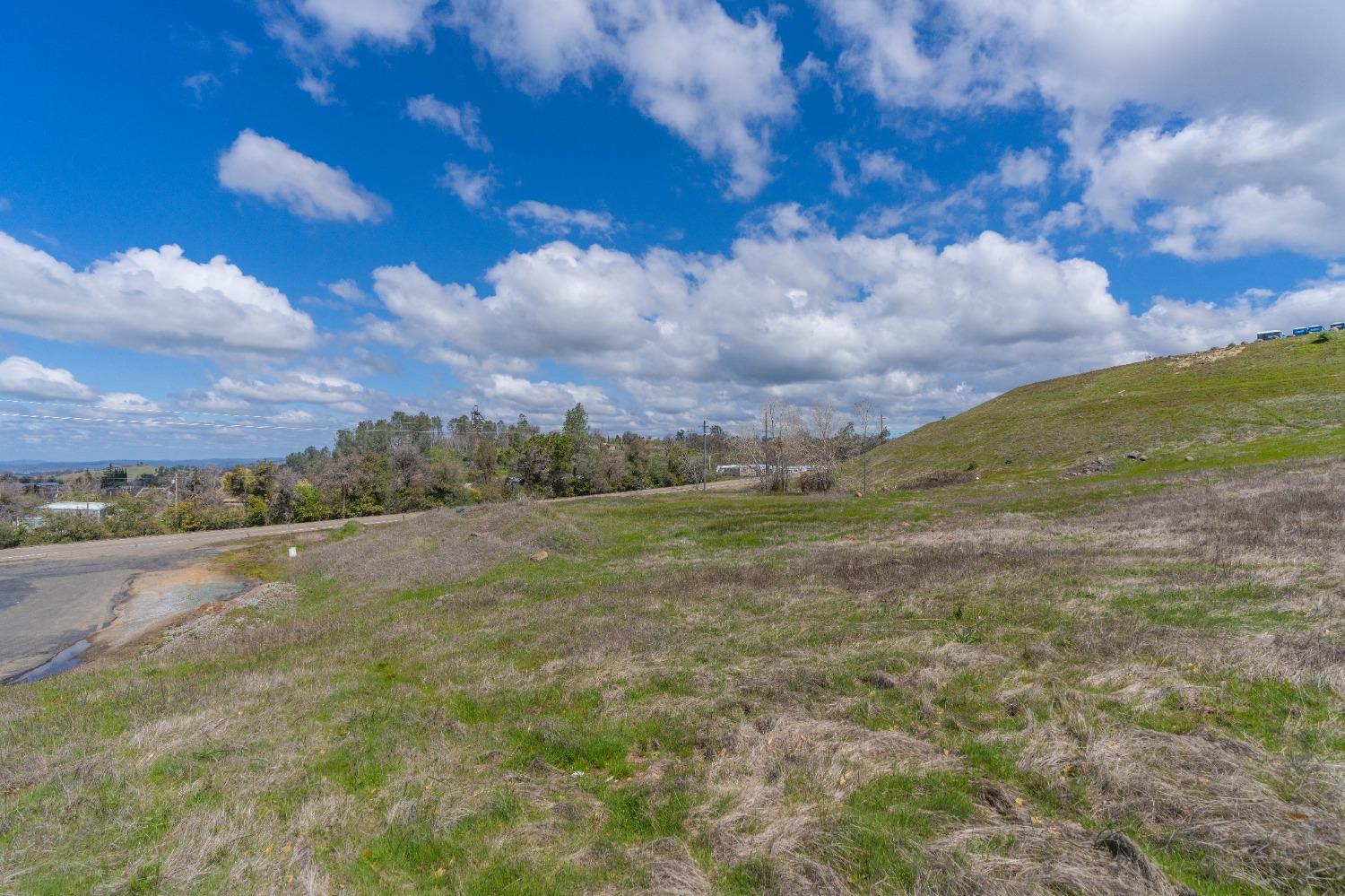 0 Ridge Road Sutter Creek, CA 95685 - Photo 6 of 14 a view of an outdoor space and a yard