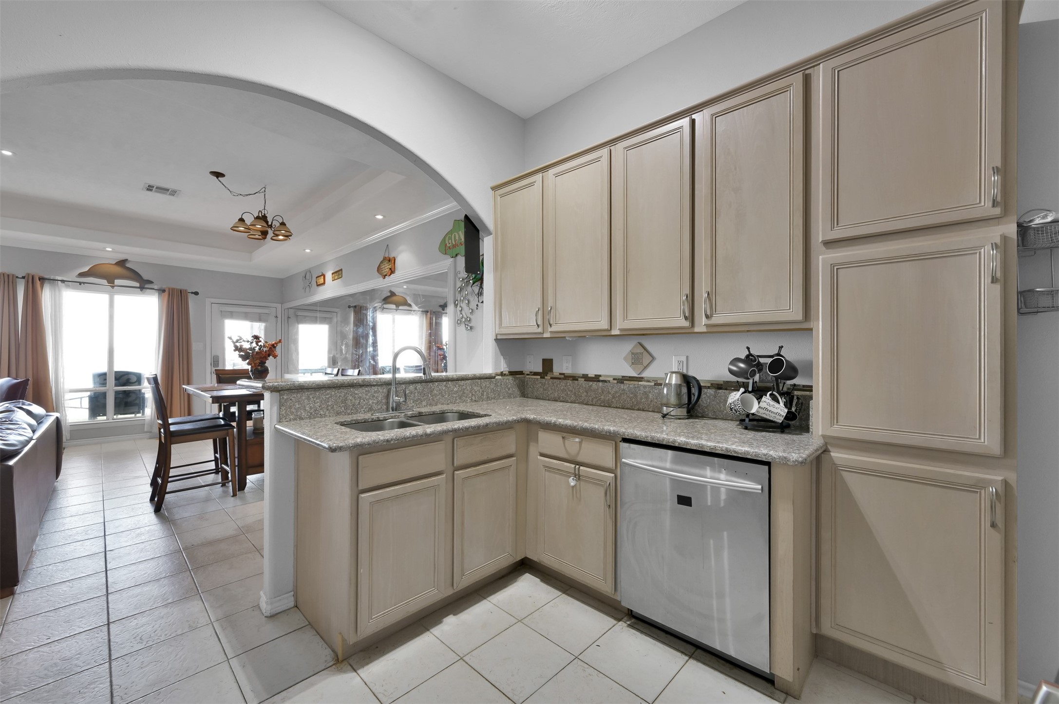 13 Regency Point Conroe, TX 77356 - Photo 10 of 24