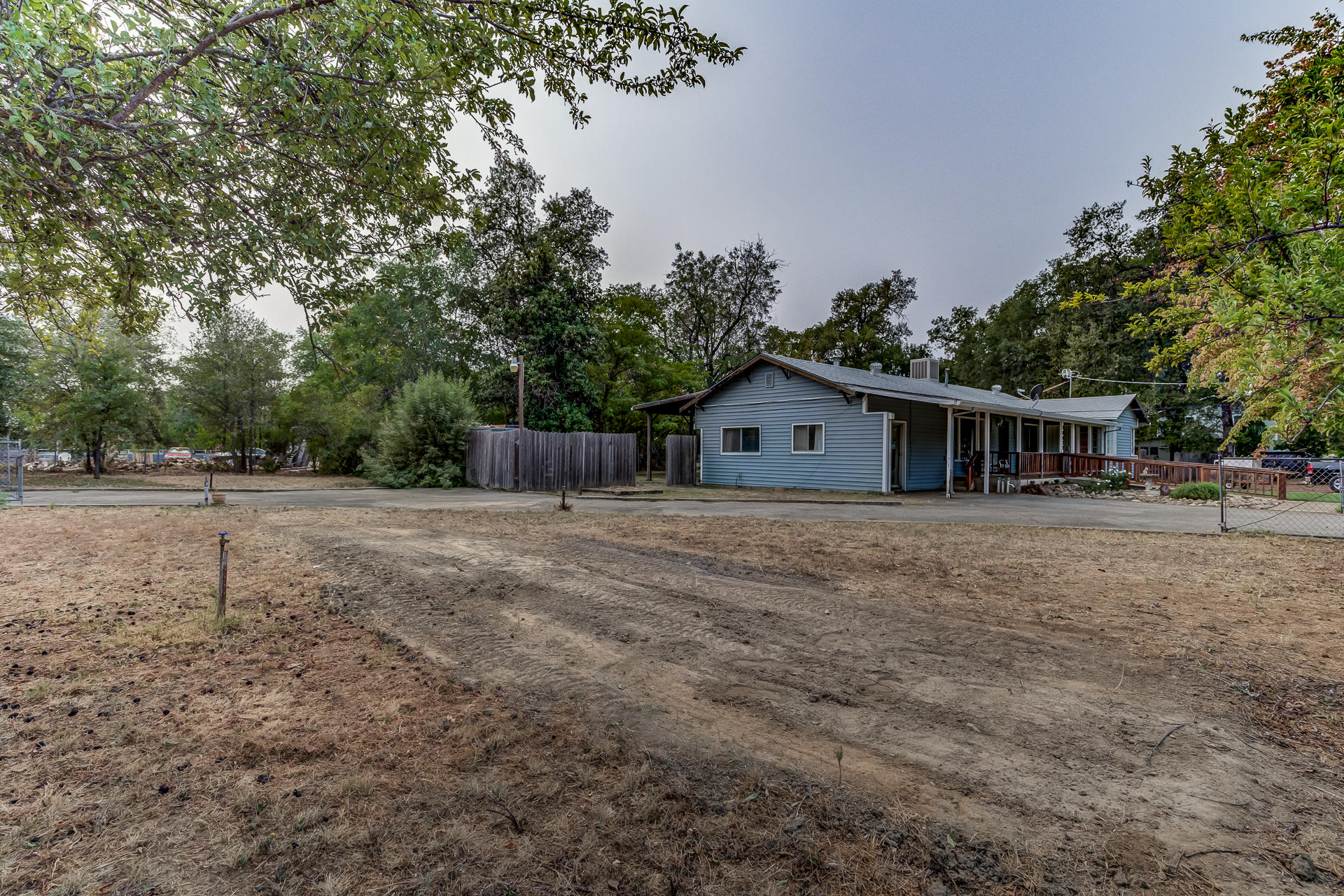 19075 Genevieve Road Redding, CA 96003 - Photo 11 of 43 19075GenevieveRdext_011