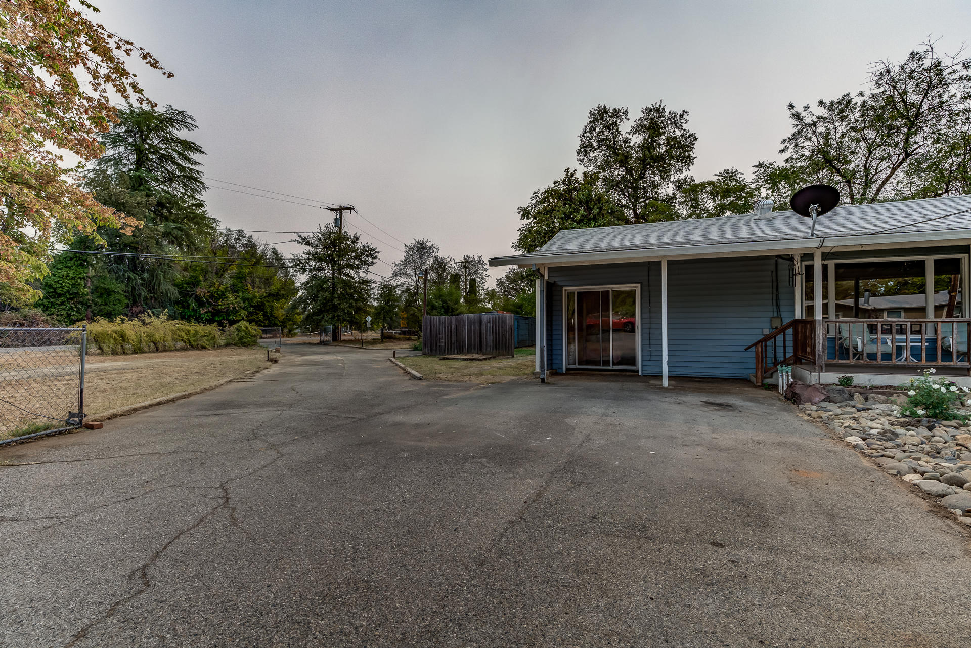 19075 Genevieve Road Redding, CA 96003 - Photo 12 of 43 19075GenevieveRdext_012