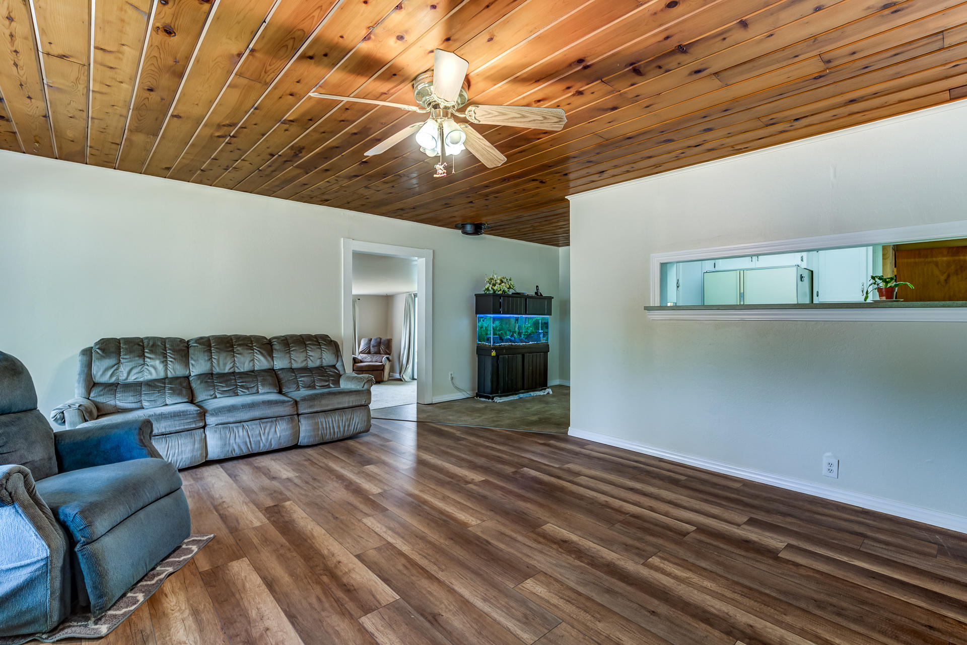 19075 Genevieve Road Redding, CA 96003 - Photo 13 of 43 19075GenevieveRoad_025