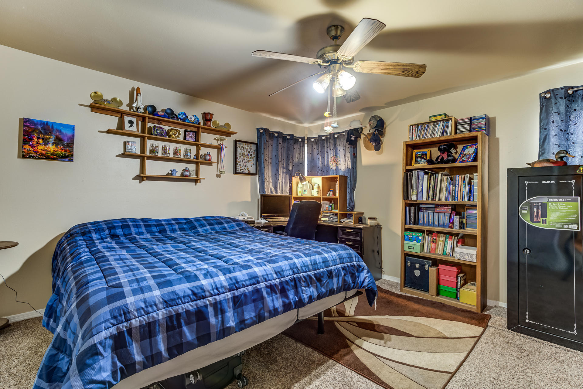 19075 Genevieve Road Redding, CA 96003 - Photo 20 of 43 19075GenevieveRoad_001