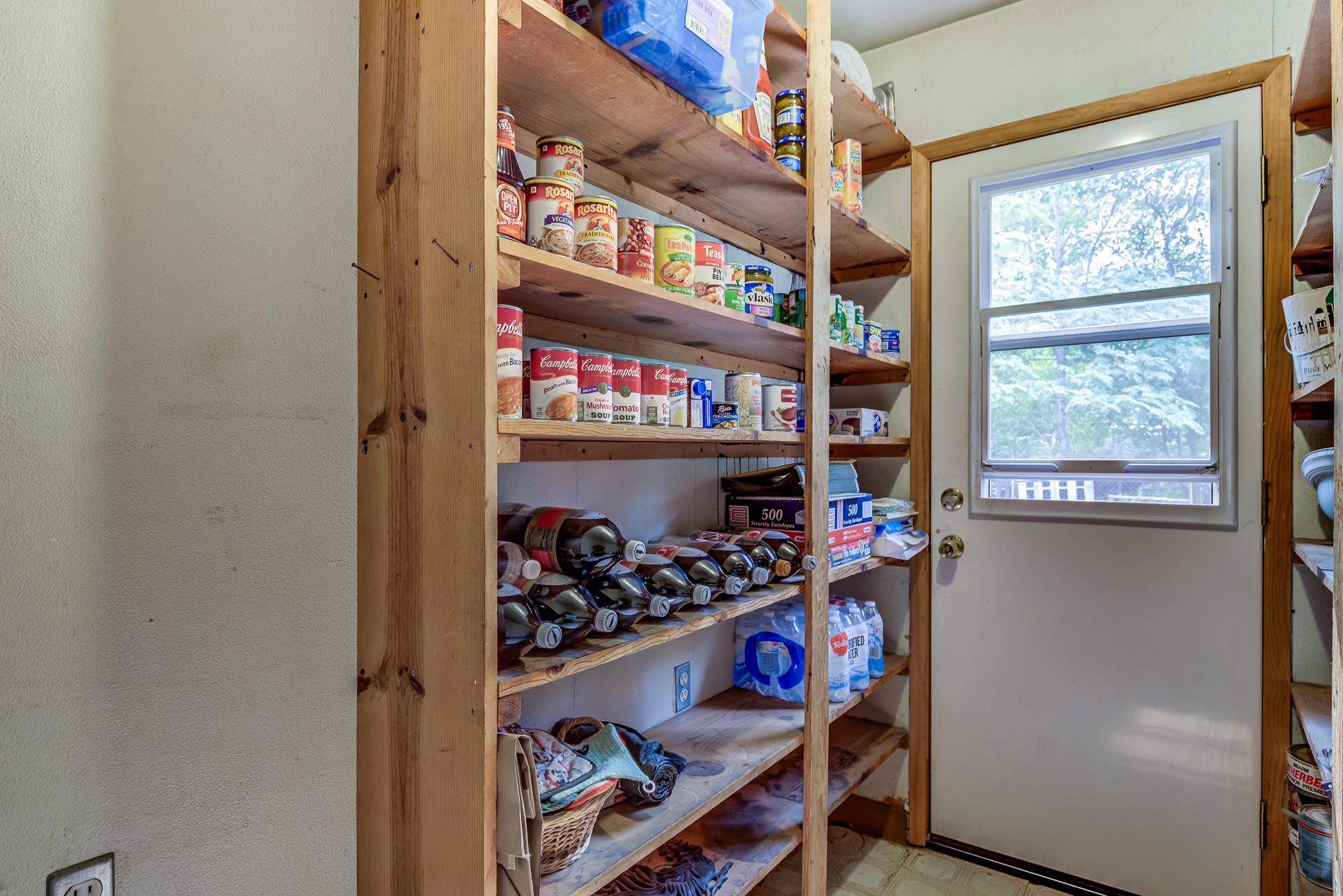 19075 Genevieve Road Redding, CA 96003 - Photo 35 of 43 19075GenevieveRoad_016