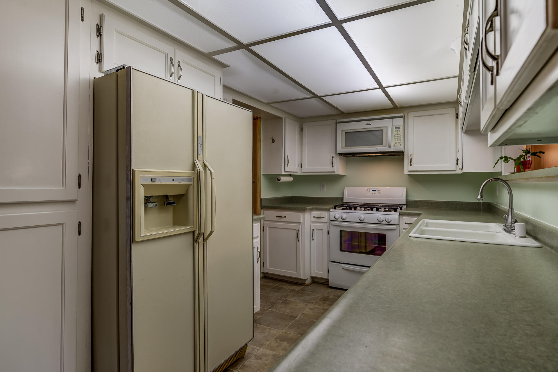 19075 Genevieve Road Redding, CA 96003 - Photo 37 of 43 19075GenevieveRoad_018