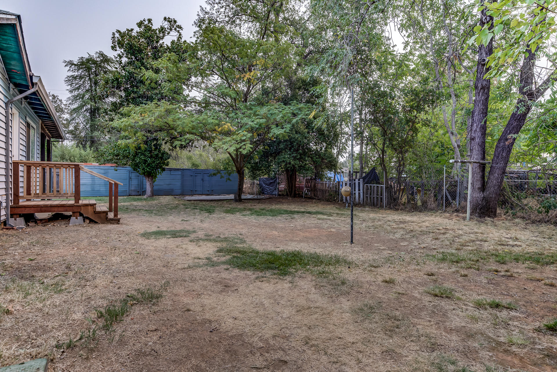 19075 Genevieve Road Redding, CA 96003 - Photo 5 of 43 19075GenevieveRdext_005