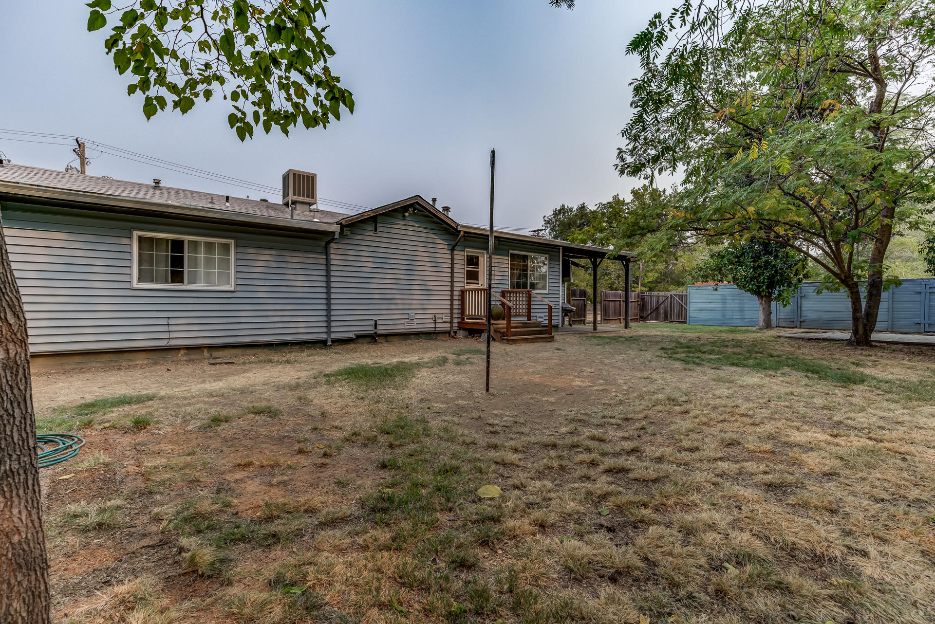 19075 Genevieve Road Redding, CA 96003 - Photo 6 of 43 19075GenevieveRdext_006