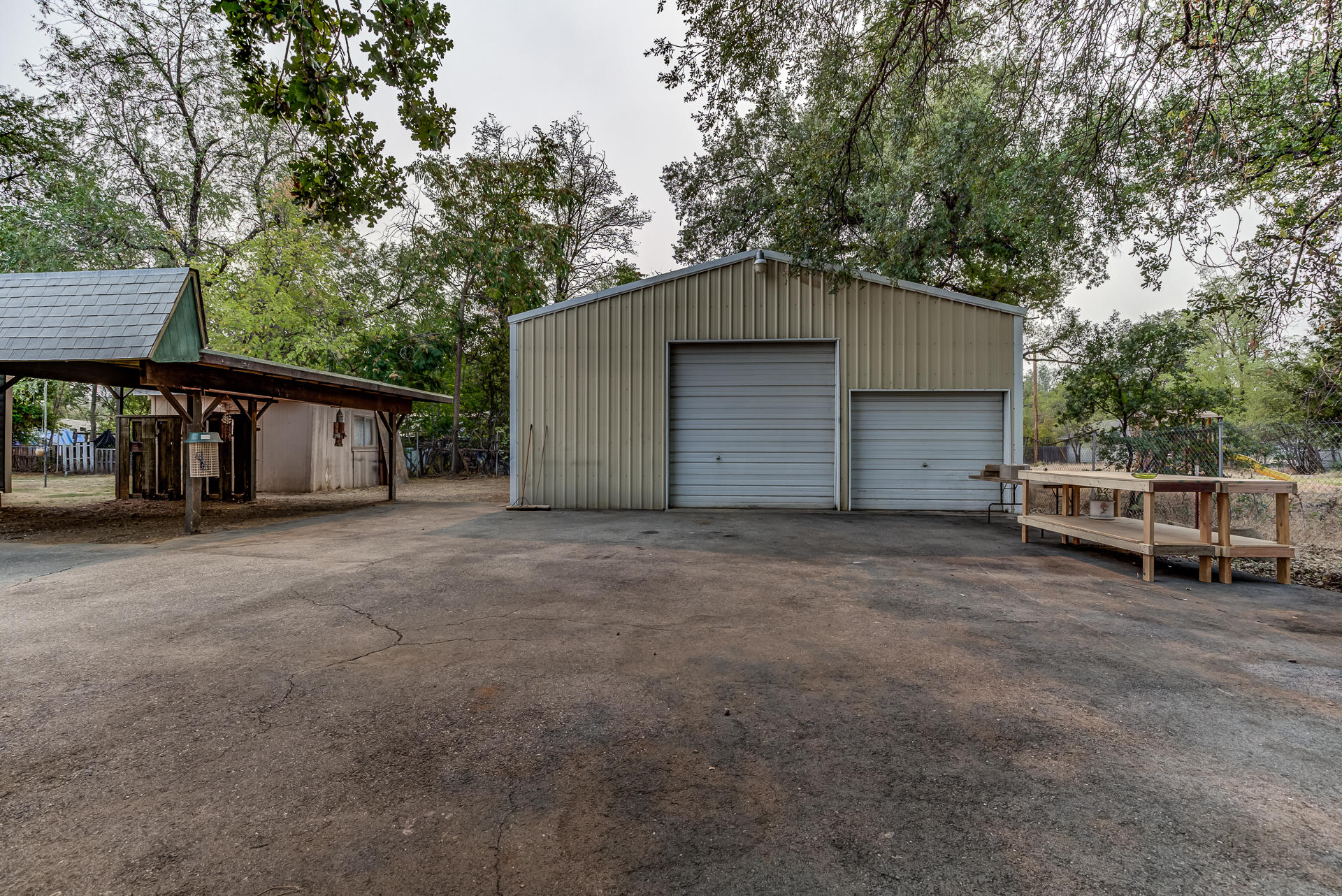 19075 Genevieve Road Redding, CA 96003 - Photo 8 of 43 19075GenevieveRdext_008