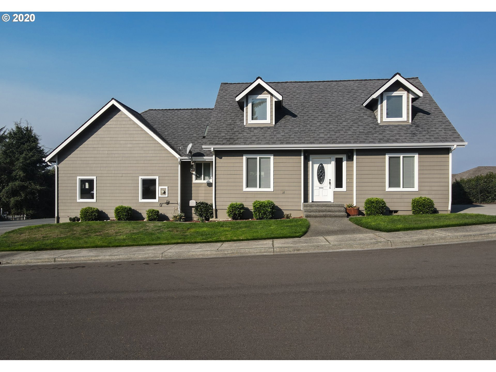 1320 Ransom Avenue Brookings, OR 97415 - Photo 1 of 29 Gallery Image 1