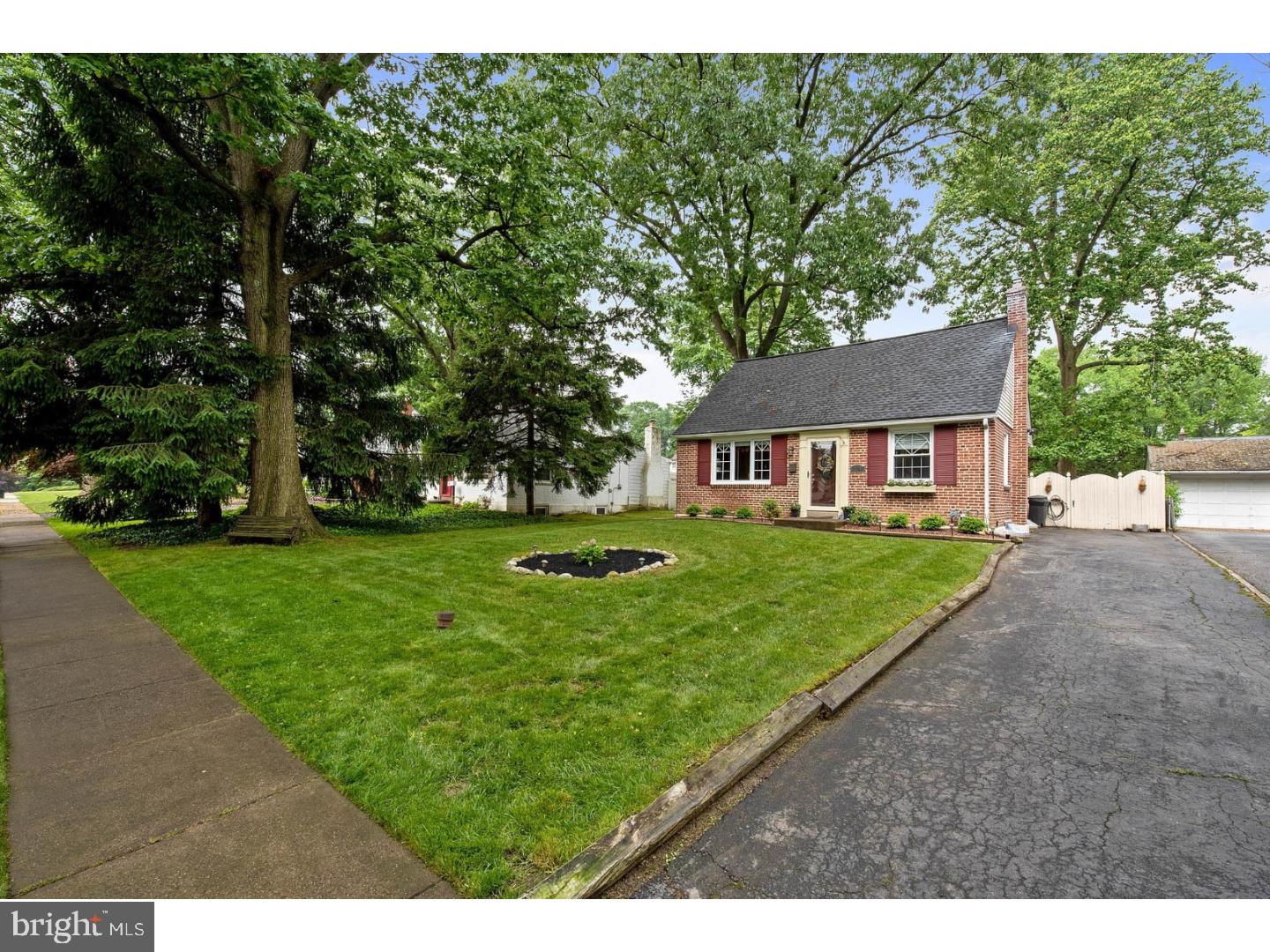 324 Garden Road Springfield, PA 19064 - Photo 3 of 25 Exterior Front
