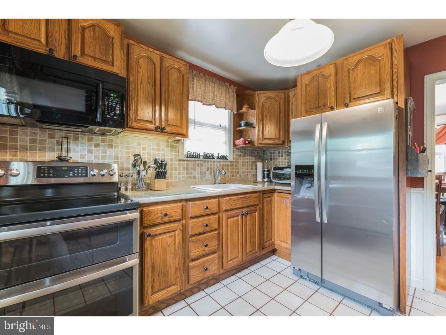 324 Garden Road Springfield, PA 19064 - Photo 10 of 25 Kitchen