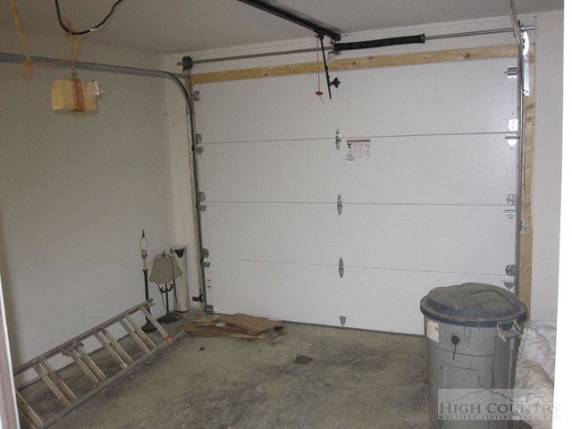 517 Frozenhead Ridge Road Sugar Grove, NC 28679 - Photo 7 of 24 Gallery Image 7