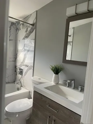 $700,000 | 209 South 11th Street, Lindenhurst, NY 11757