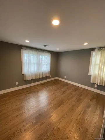 $700,000 | 209 South 11th Street, Lindenhurst, NY 11757