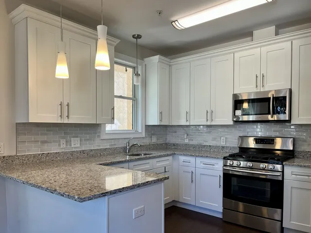 $3,200 | 140 36th Street, Unit 305, Union City, NJ 07087