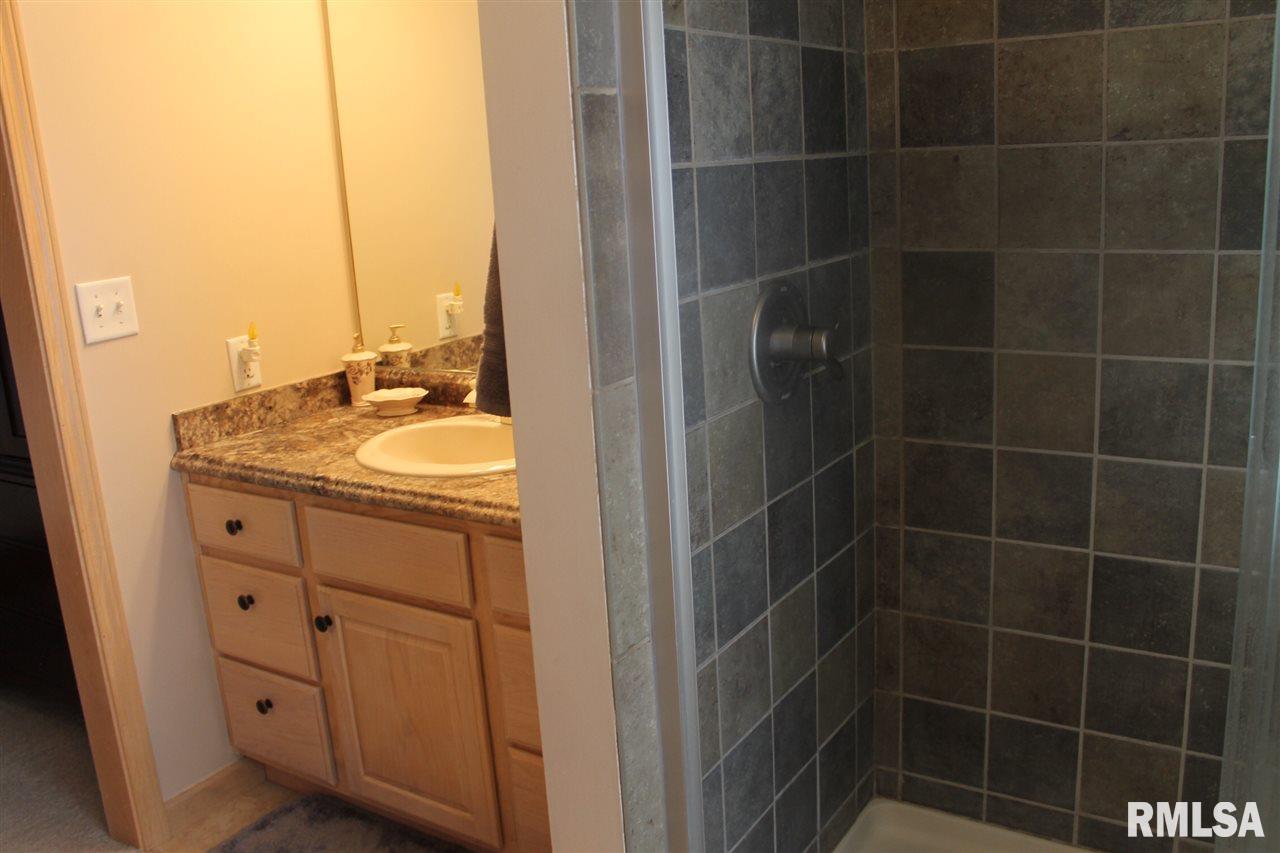 3911 South Sheffield Road Bartonville, IL 61607 - Photo 15 of 35 Gallery Image 15