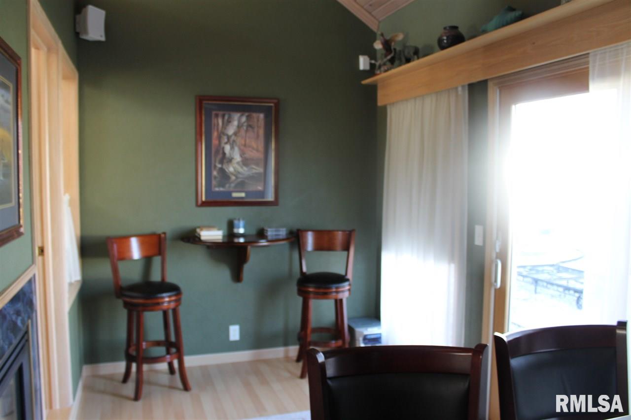 3911 South Sheffield Road Bartonville, IL 61607 - Photo 5 of 35 Gallery Image 5