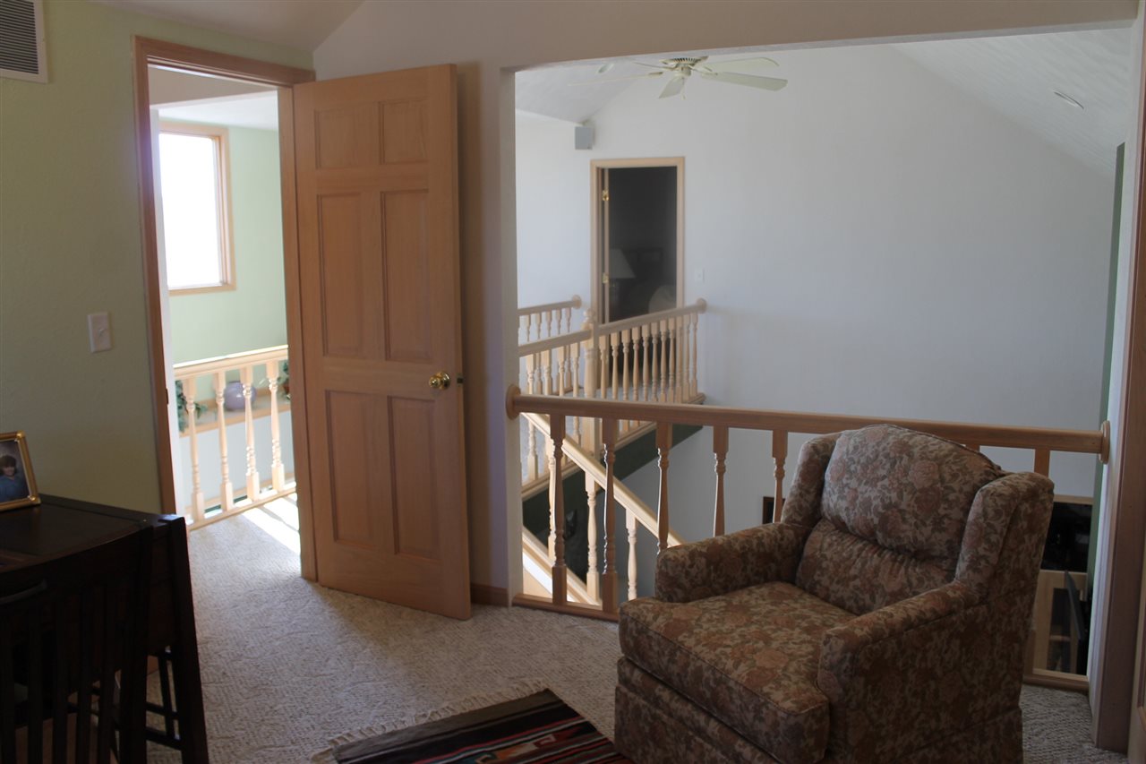 3911 South Sheffield Road Bartonville, IL 61607 - Photo 9 of 35 Gallery Image 9