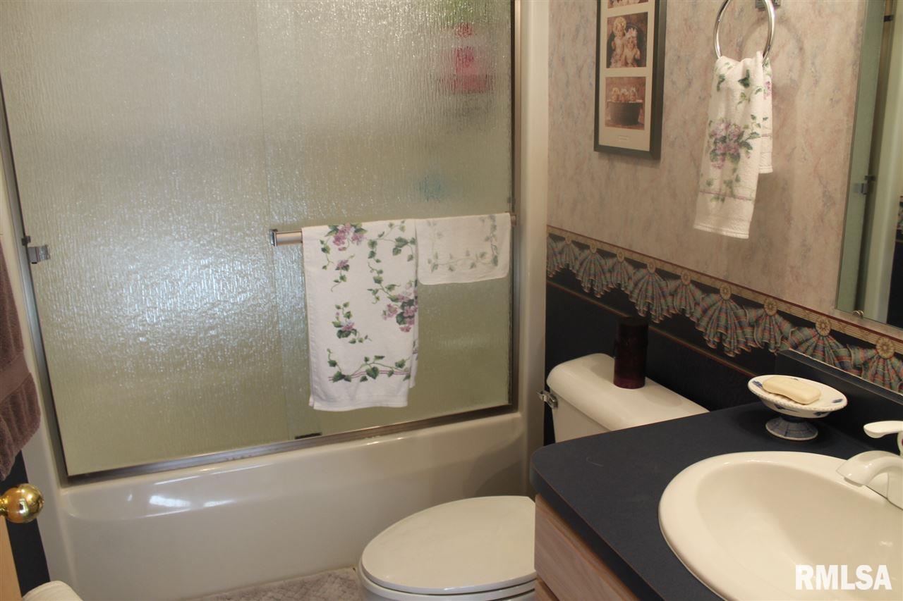 3911 South Sheffield Road Bartonville, IL 61607 - Photo 10 of 35 Gallery Image 10