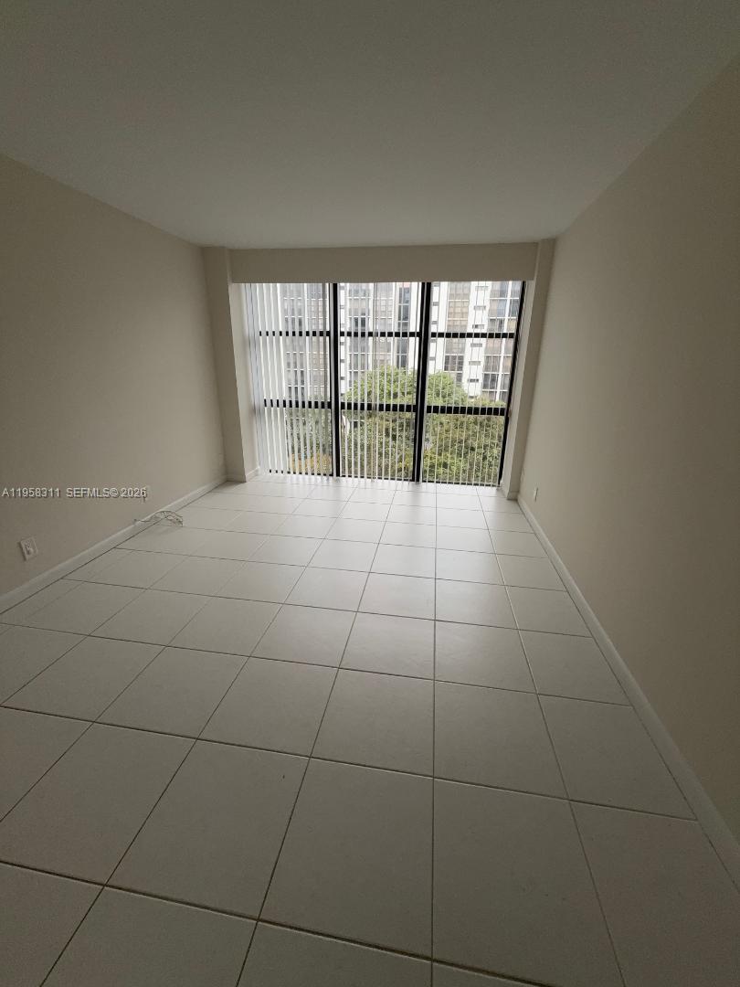 16919 North Bay Road, Unit 507 Sunny Isles Beach, FL 33160 - Photo 19 of 28 Photo 19