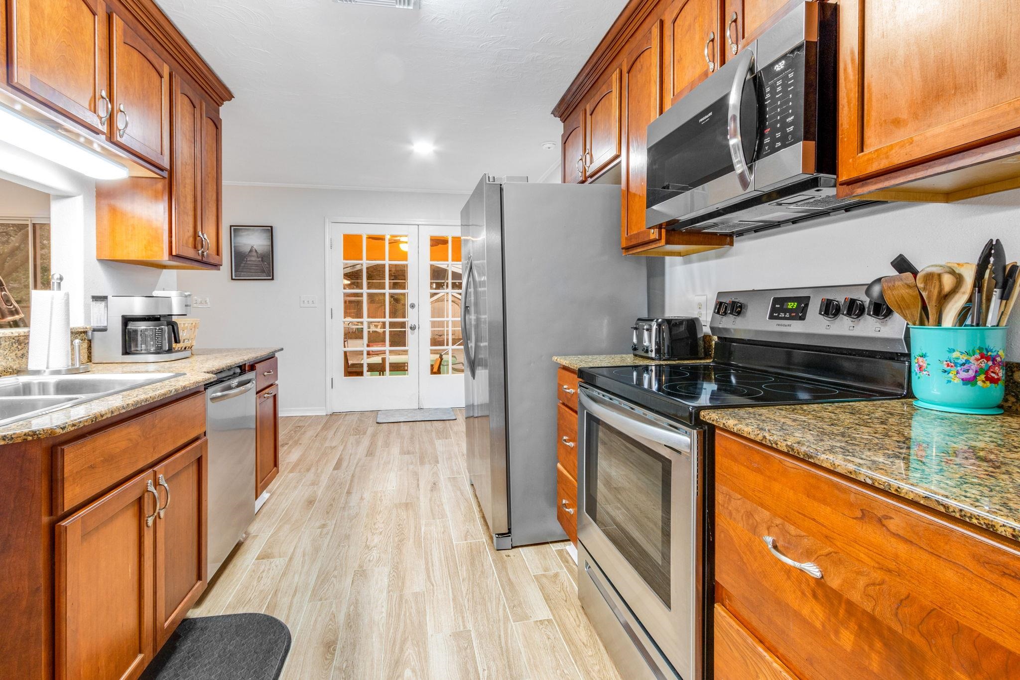 9288 County Road 99 Lillian, AL 36549 - Photo 13 of 48 Kitchen