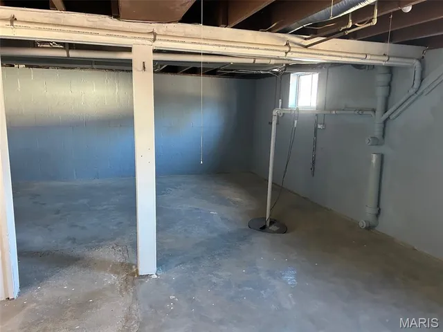 $130,000 | 1210 3rd Avenue, Belleville, IL 62220