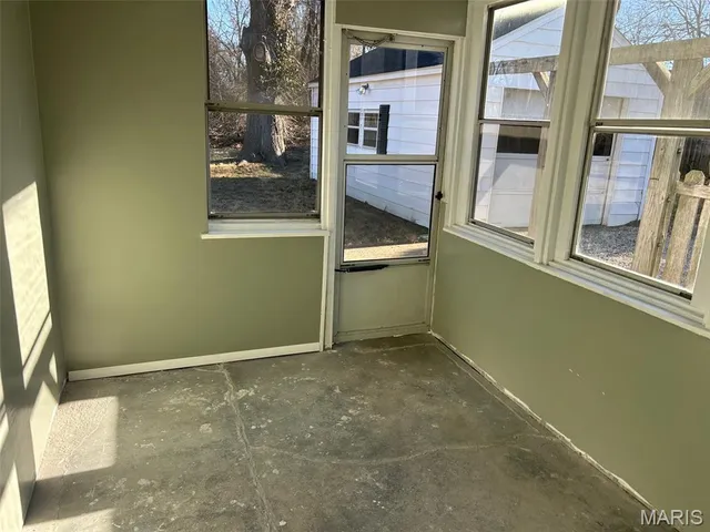 $130,000 | 1210 3rd Avenue, Belleville, IL 62220