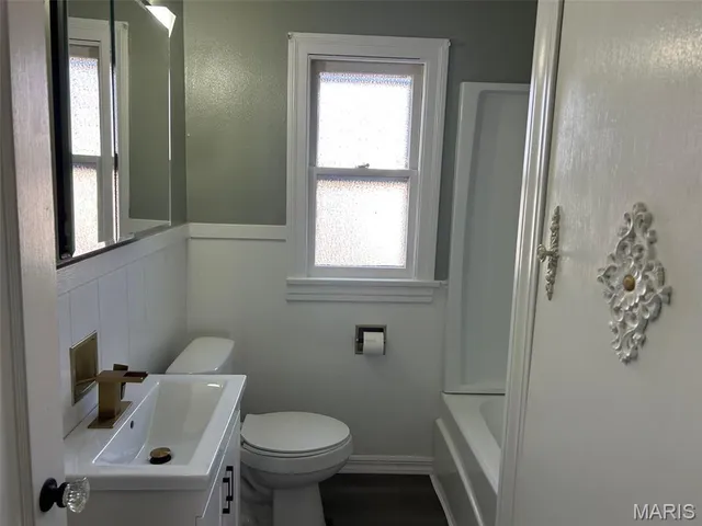 $130,000 | 1210 3rd Avenue, Belleville, IL 62220