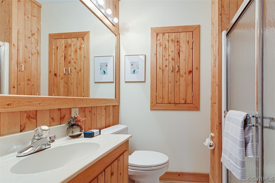 4801 Coleman Road Richmond, VA 23230 - Photo 28 of 42 Downstairs Bathroom with shower
