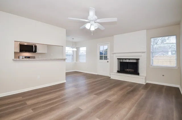 $1,850 | 818 Overland Street, Stafford, TX 77477