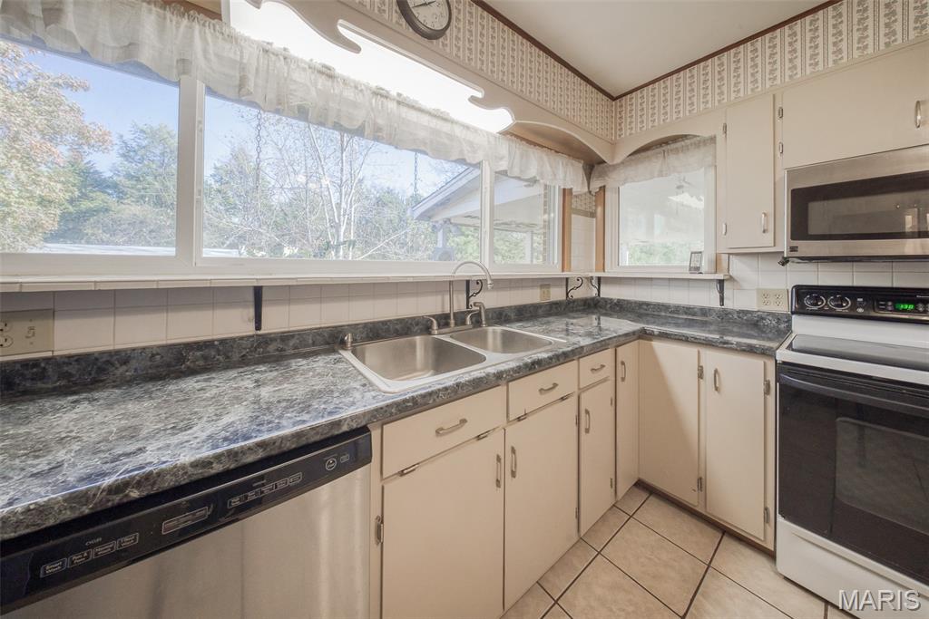 117 State Rte C Doolittle, MO 65401 - Photo 11 of 77