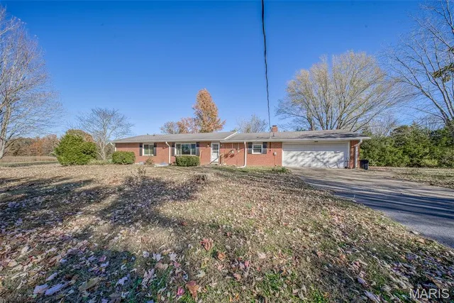$384,900 | 117 State Rte C, Doolittle, MO 65401