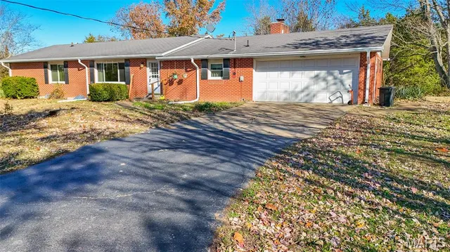 $384,900 | 117 State Rte C, Doolittle, MO 65401